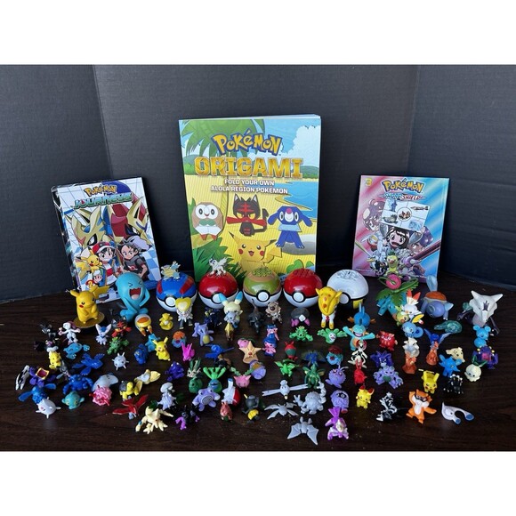 Pokémon Lot. 100 + Figures Of Various Sizes, 5 Pokeballs W/Figures, Books, Pins - Picture 1 of 9